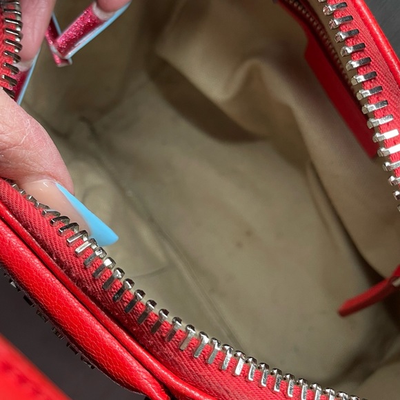 Givenchy red Mini Antigona bag- preloved but in great condition - Picture 9 of 12